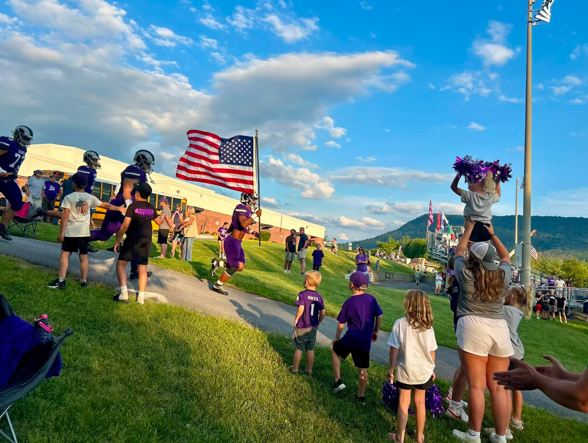 SHS Football Makes An Entrance